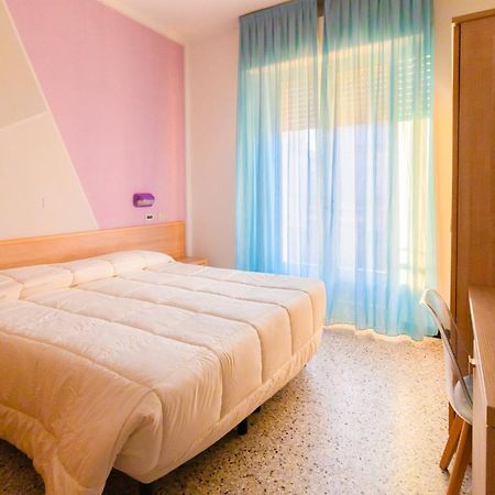 Abc Hotel Rimini Bagian luar foto