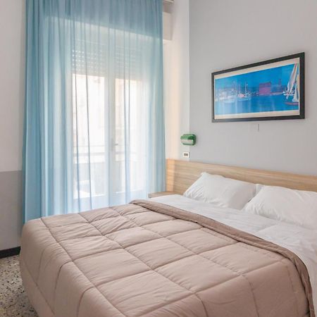 Abc Hotel Rimini Bagian luar foto