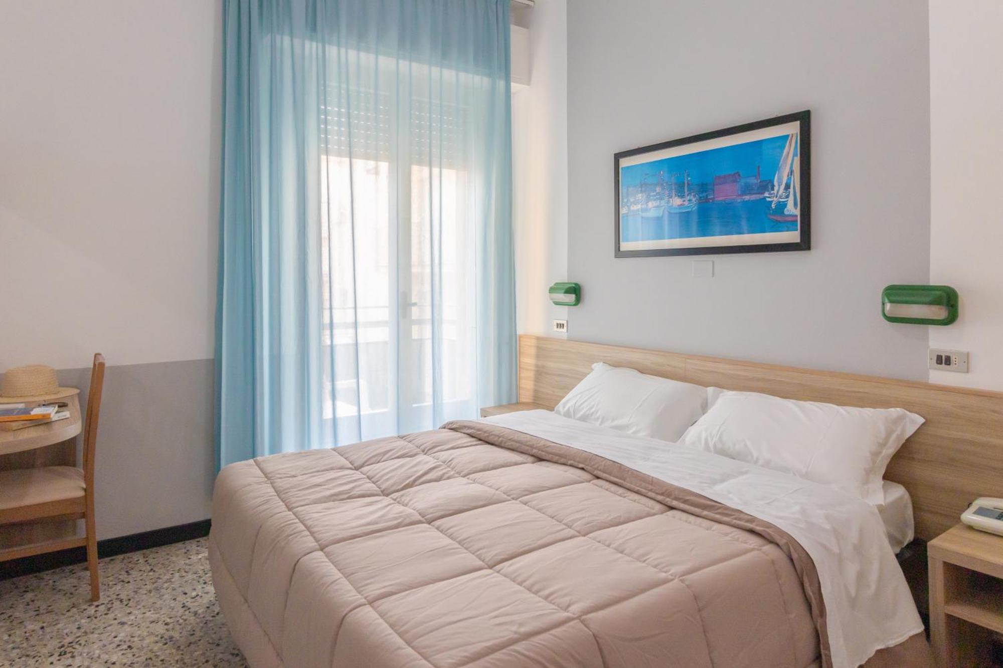 Abc Hotel Rimini Bagian luar foto