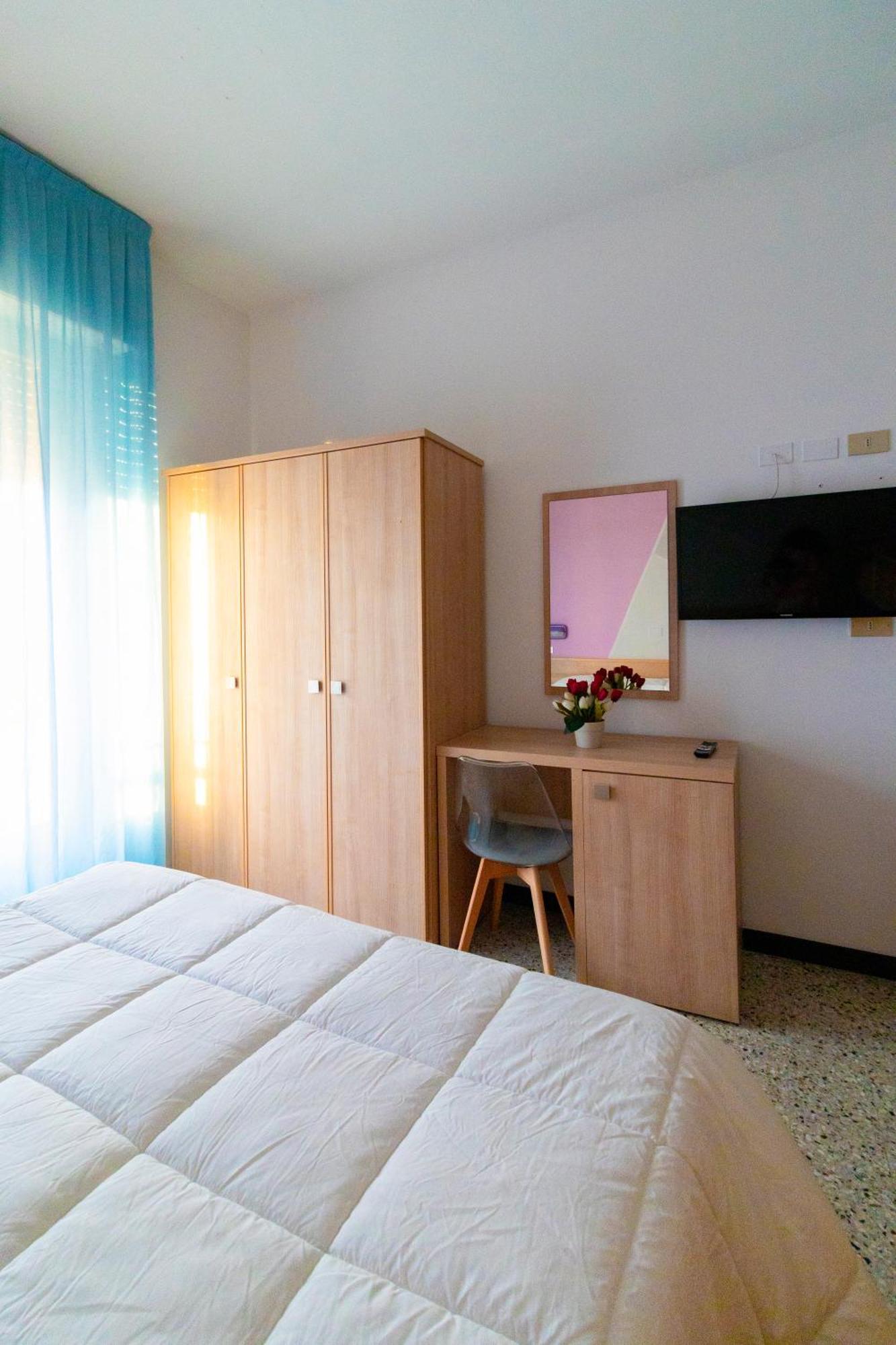 Abc Hotel Rimini Bagian luar foto