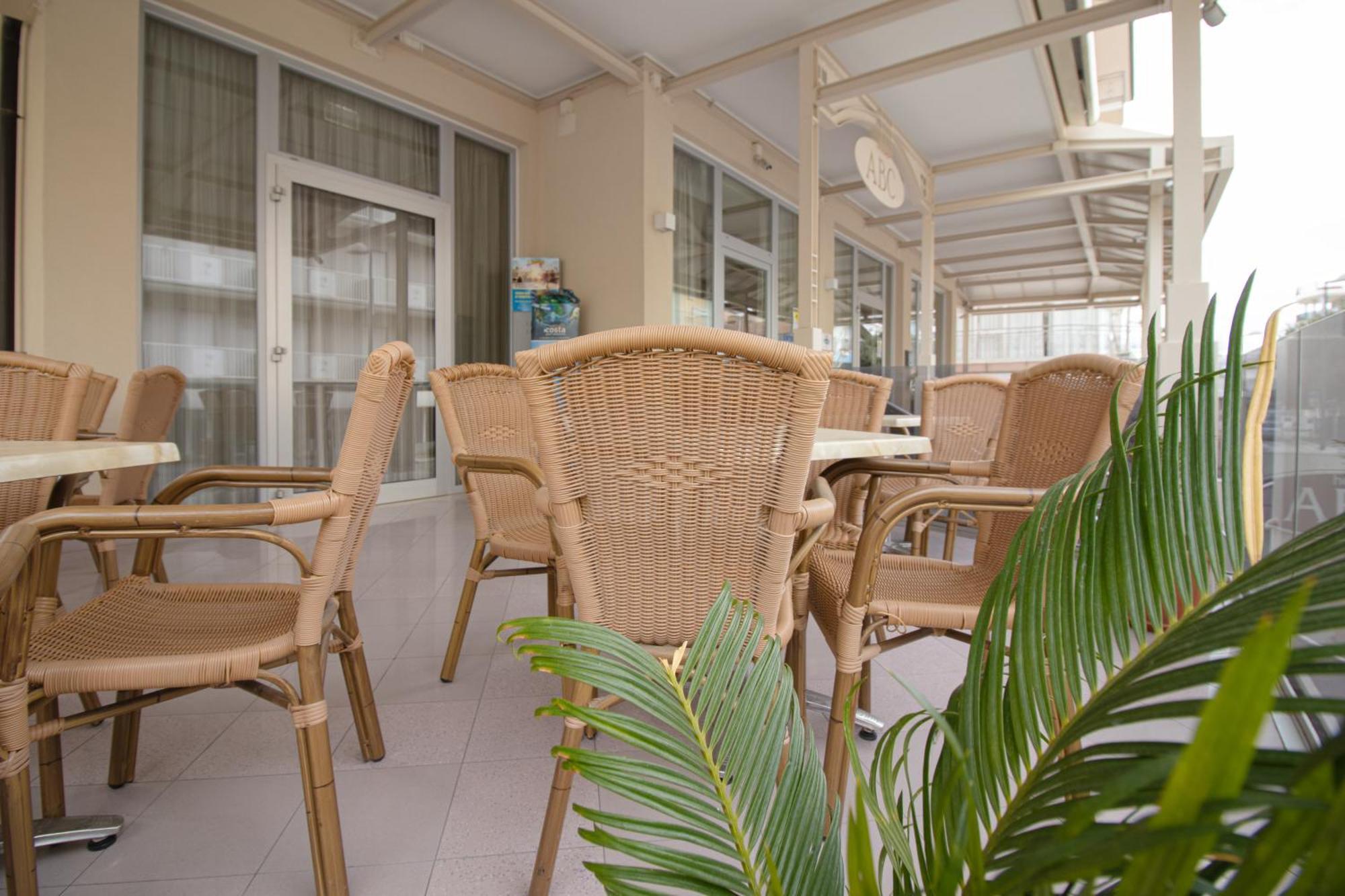 Abc Hotel Rimini Bagian luar foto