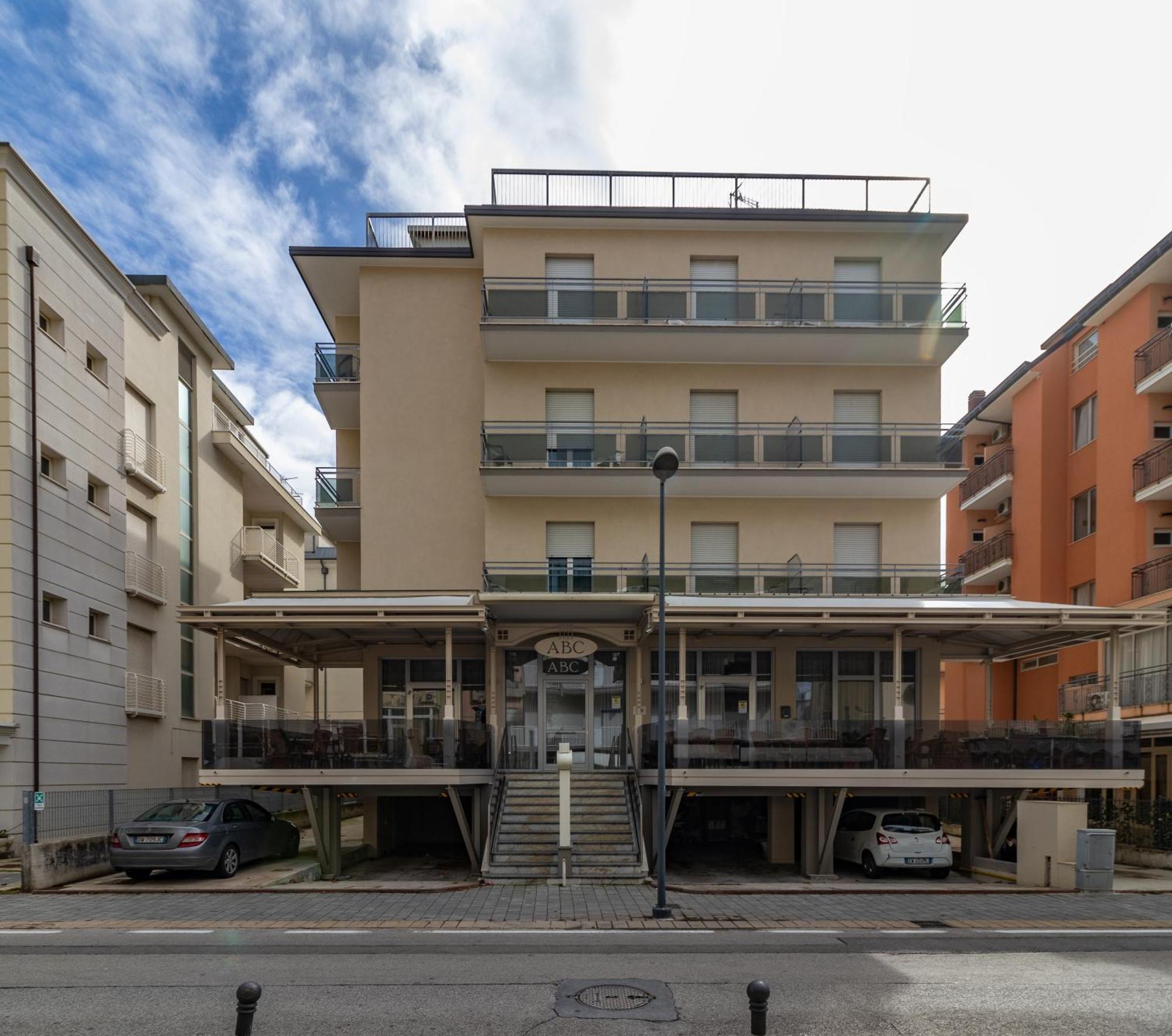 Abc Hotel Rimini Bagian luar foto