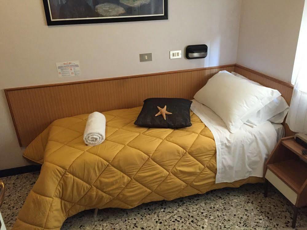Abc Hotel Rimini Bagian luar foto