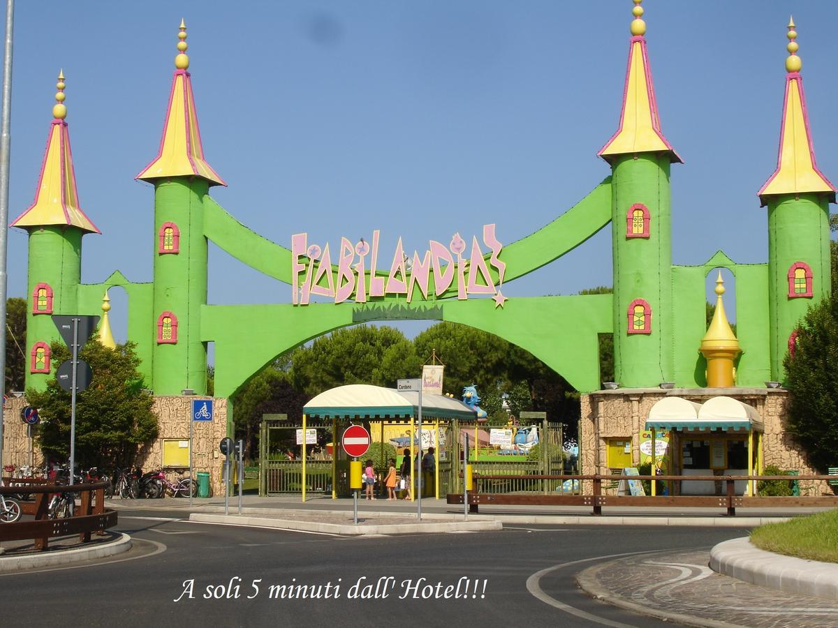 Abc Hotel Rimini Bagian luar foto