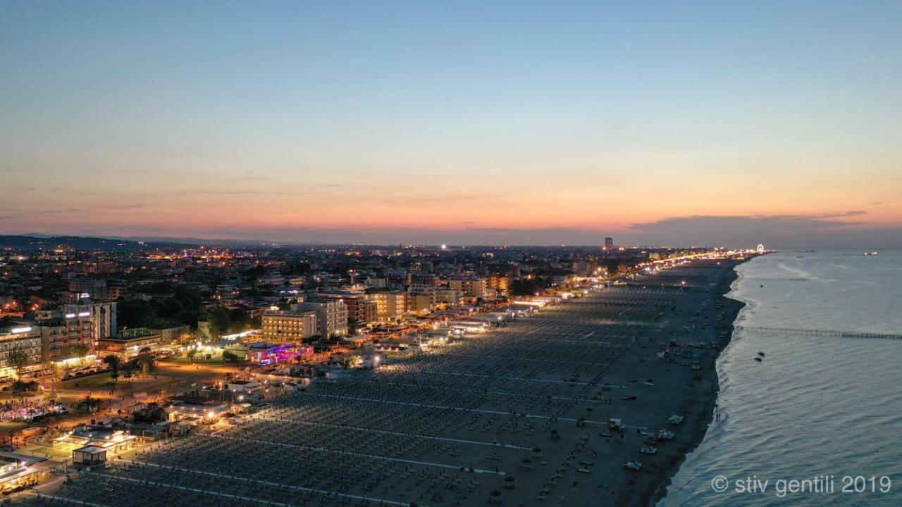 Abc Hotel Rimini Bagian luar foto